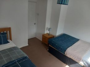 Cozy Bromley Hideaway - Perfect for Couples